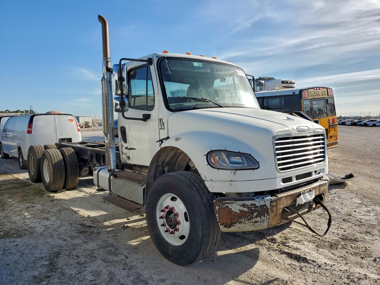 2013 FREIGHTLINER M2 106 MED