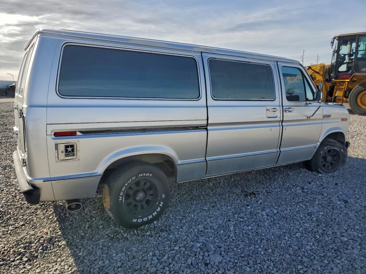 1989 FORD ECONOLINE E150 VAN photo 3