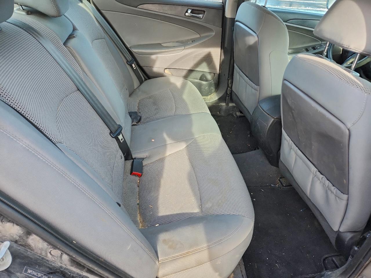 2013 HYUNDAI SONATA GLS photo 10