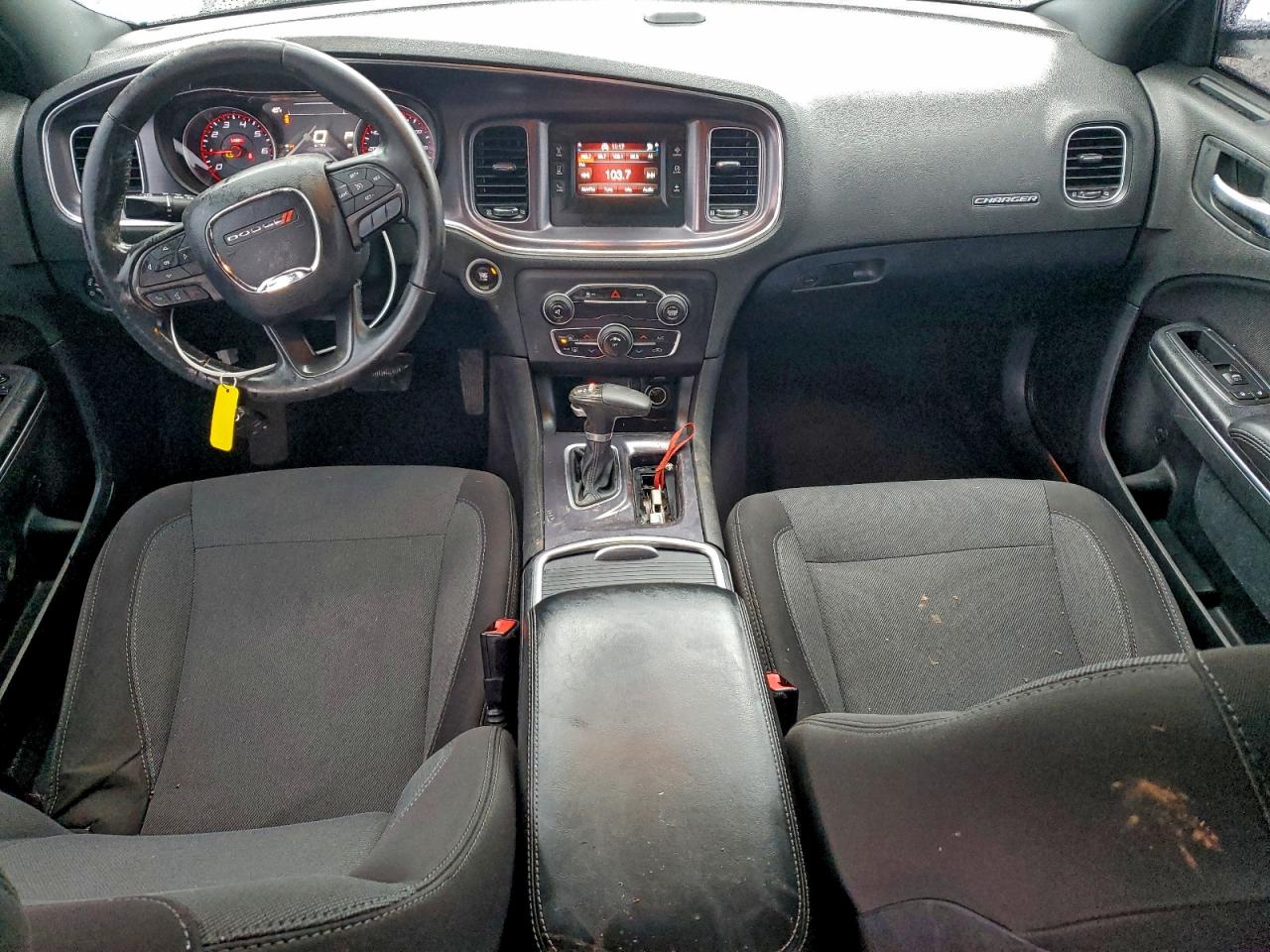 2015 DODGE CHARGER SE photo 8