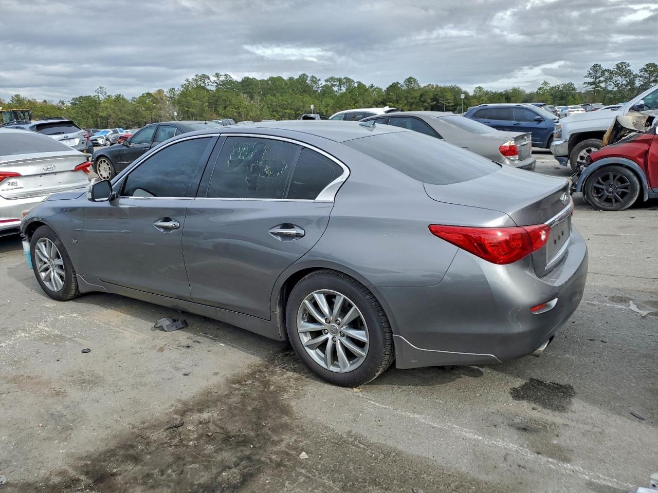 2015 INFINITI Q50 BASE photo 2