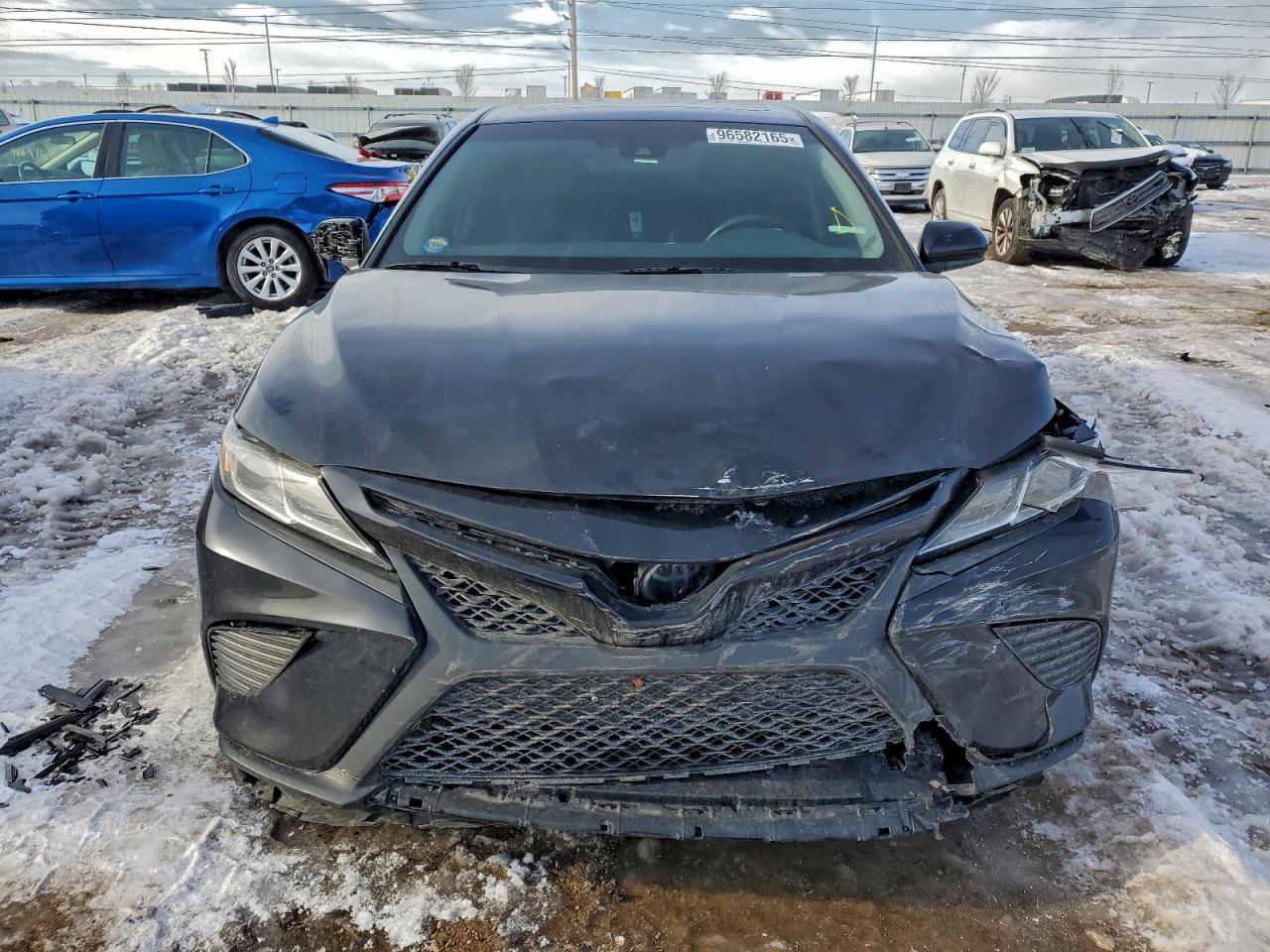 2018 TOYOTA CAMRY L photo 5