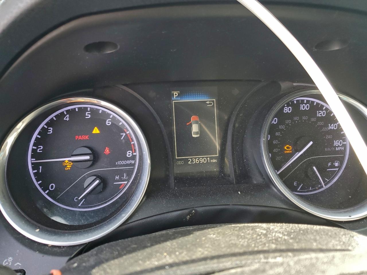 2018 TOYOTA CAMRY L photo 9