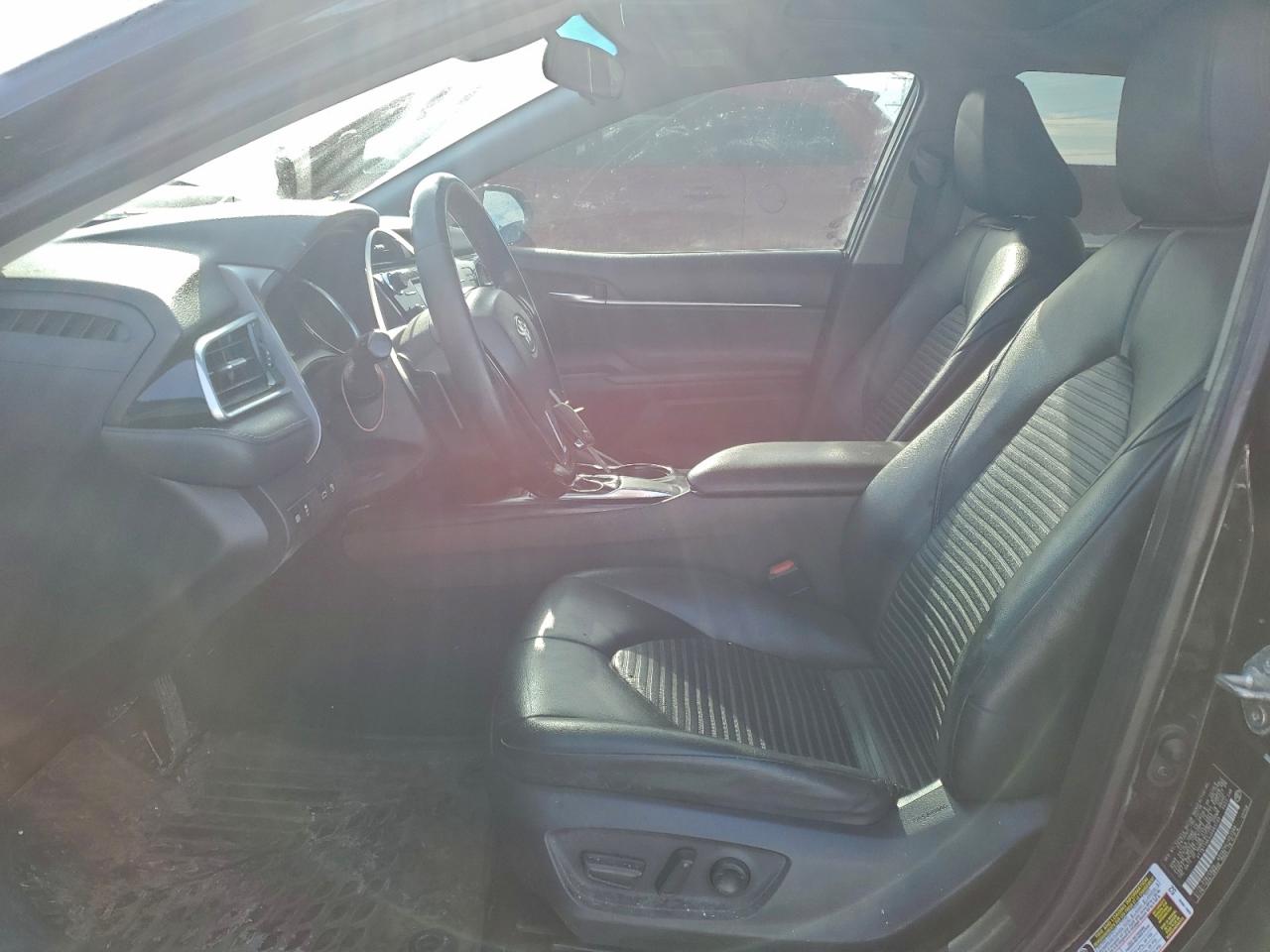 2018 TOYOTA CAMRY L photo 7