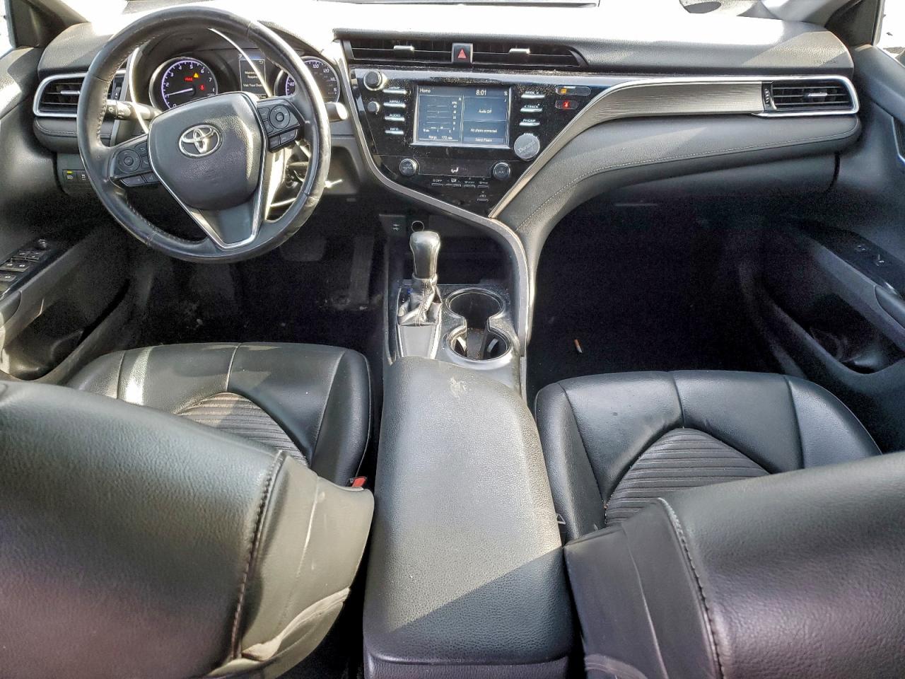 2018 TOYOTA CAMRY L photo 8