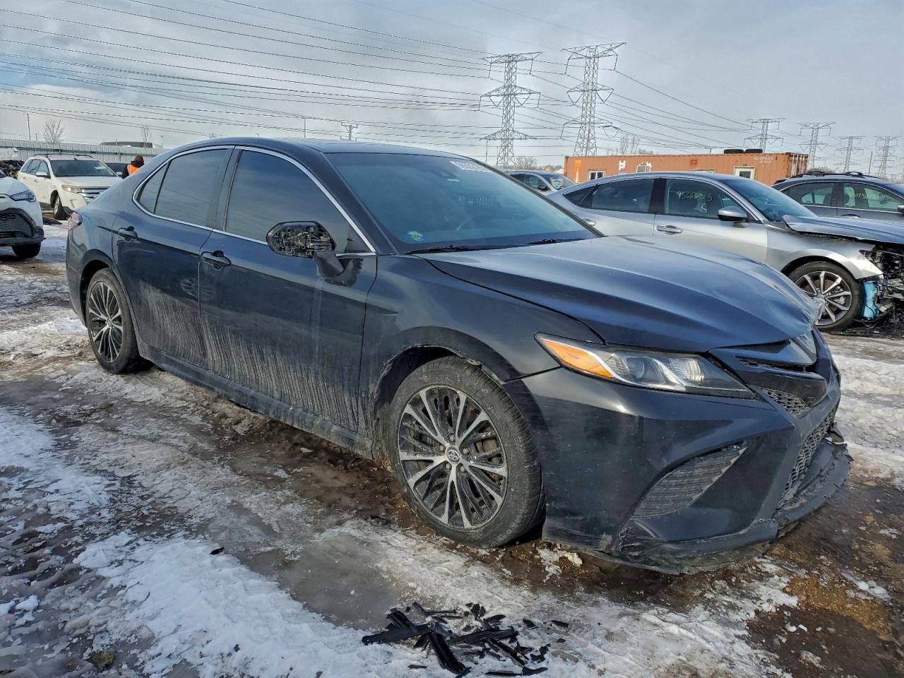 2018 TOYOTA CAMRY L photo 4