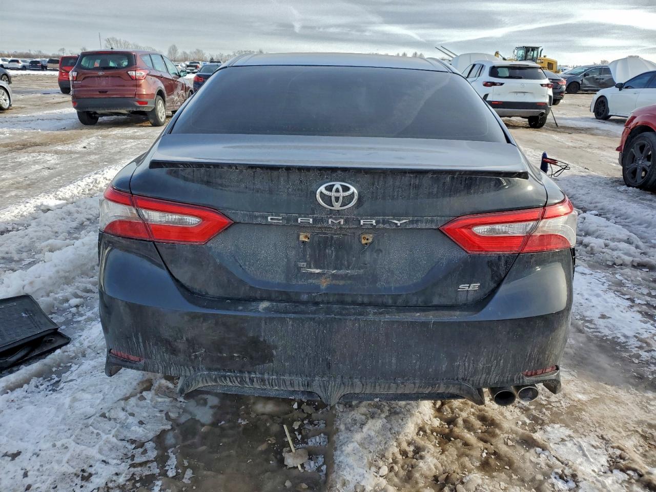 2018 TOYOTA CAMRY L photo 6