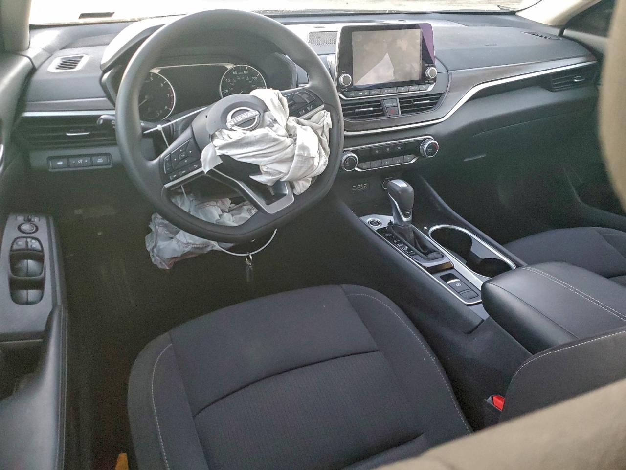 2024 NISSAN ALTIMA SV photo 8