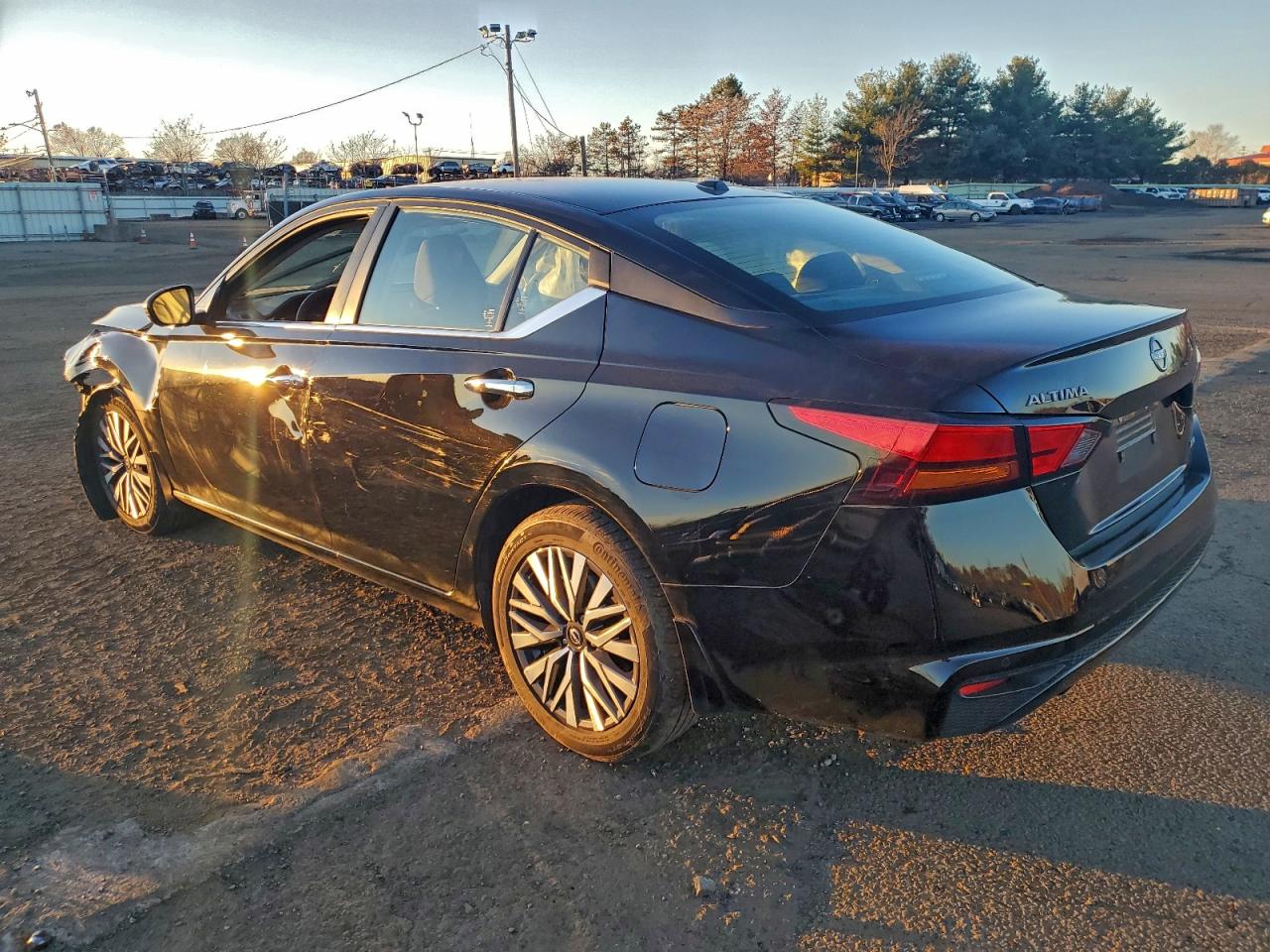 2024 NISSAN ALTIMA SV photo 2