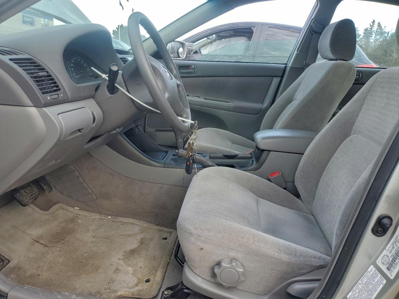 2002 TOYOTA CAMRY LE photo 7