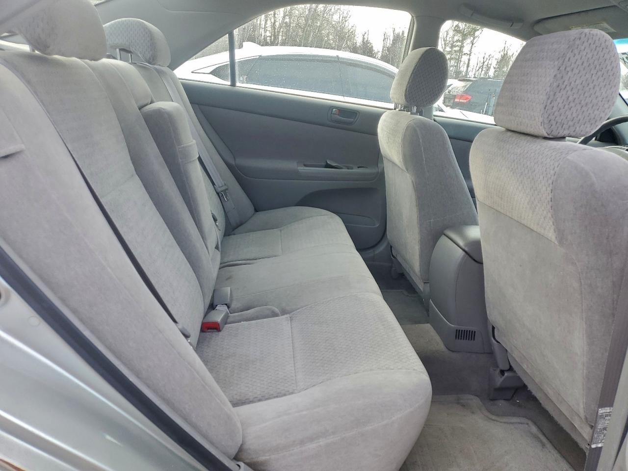 2002 TOYOTA CAMRY LE photo 10