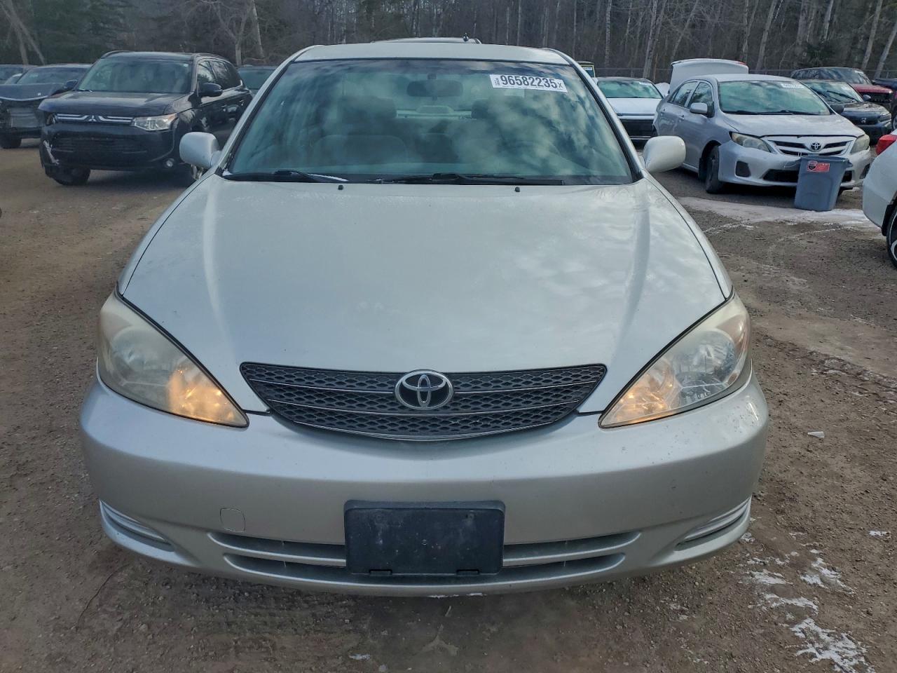 2002 TOYOTA CAMRY LE photo 5