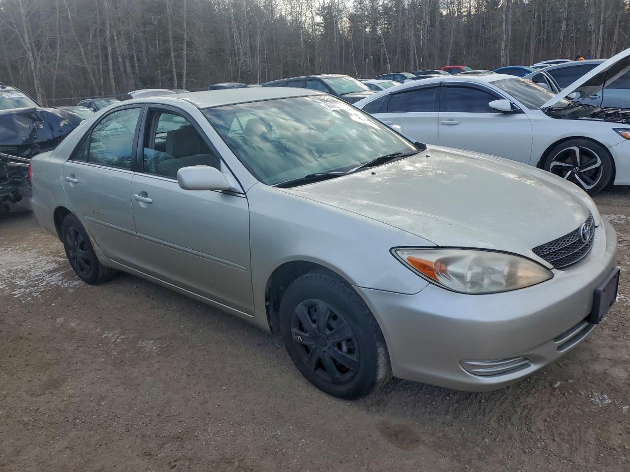 2002 TOYOTA CAMRY LE photo 4