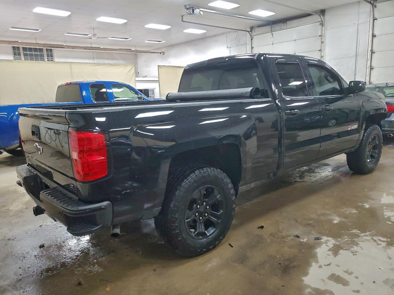 2018 CHEVROLET SILVERADO K1500 LT photo 3