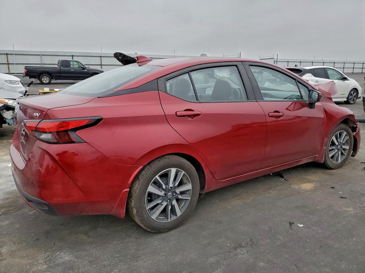 2020 NISSAN VERSA SV photo 3