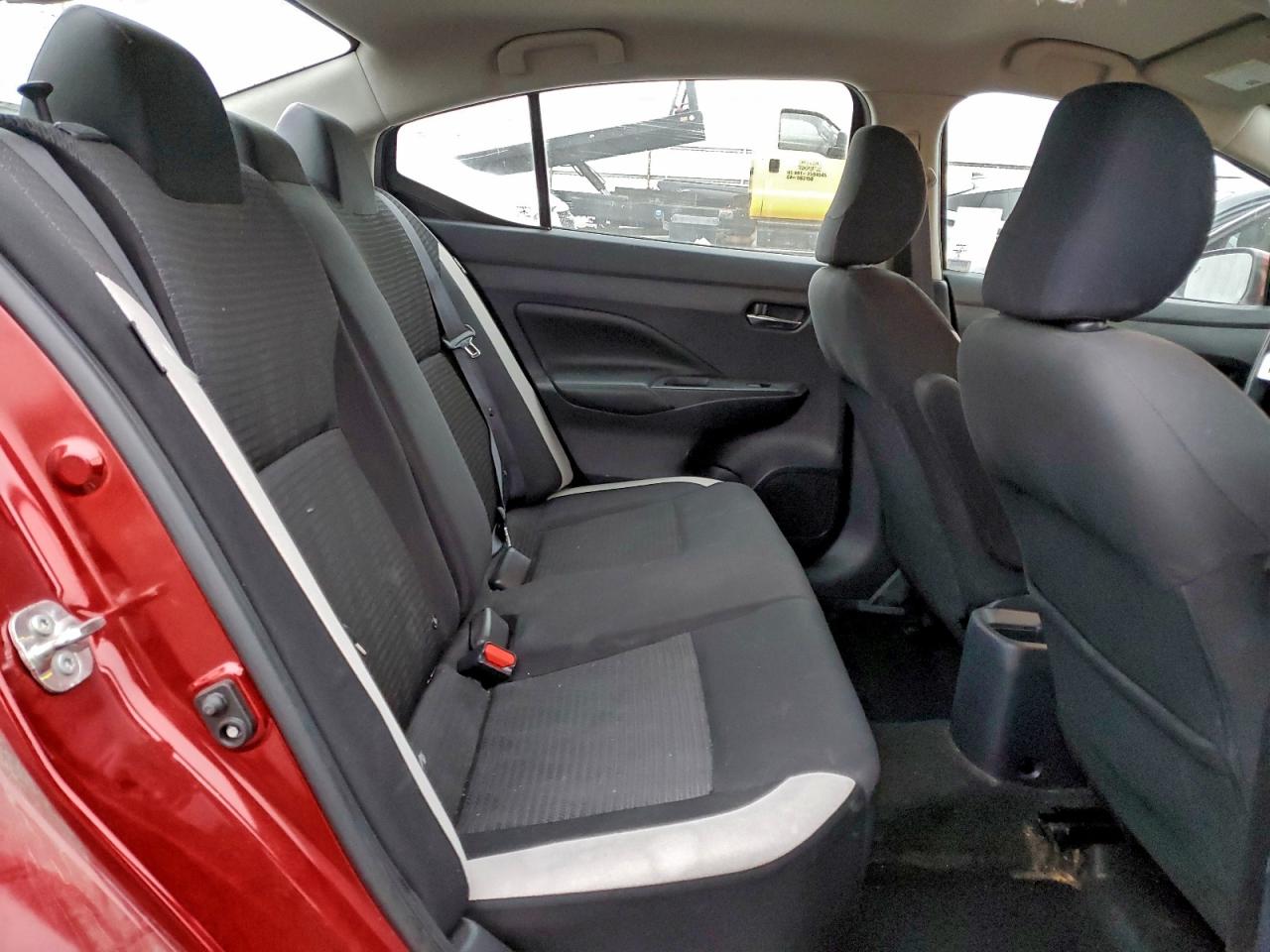 2020 NISSAN VERSA SV photo 10