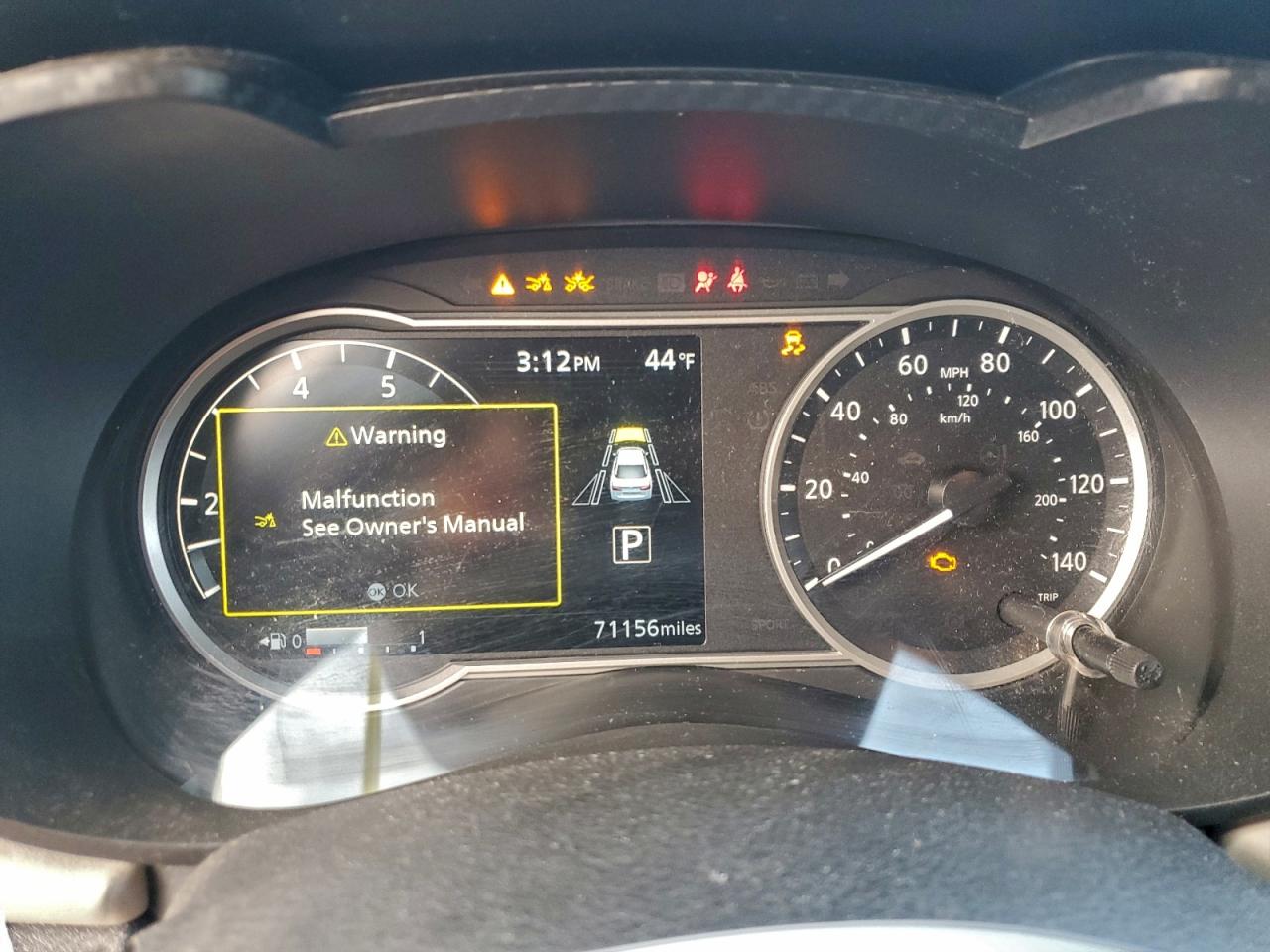 2020 NISSAN VERSA SV photo 9