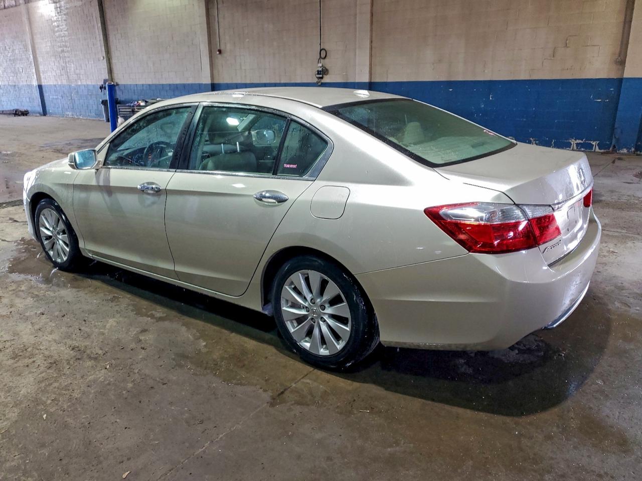 2015 HONDA ACCORD EXL photo 2