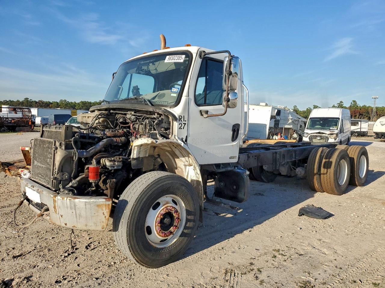 2011 FREIGHTLINER BUSINESS CLASS M2 TRUCK CAB ANDCHASSIS photo 2