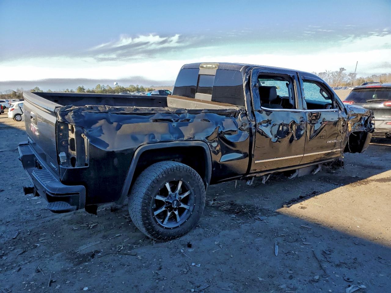 2015 GMC SIERRA K2500 DENALI photo 5
