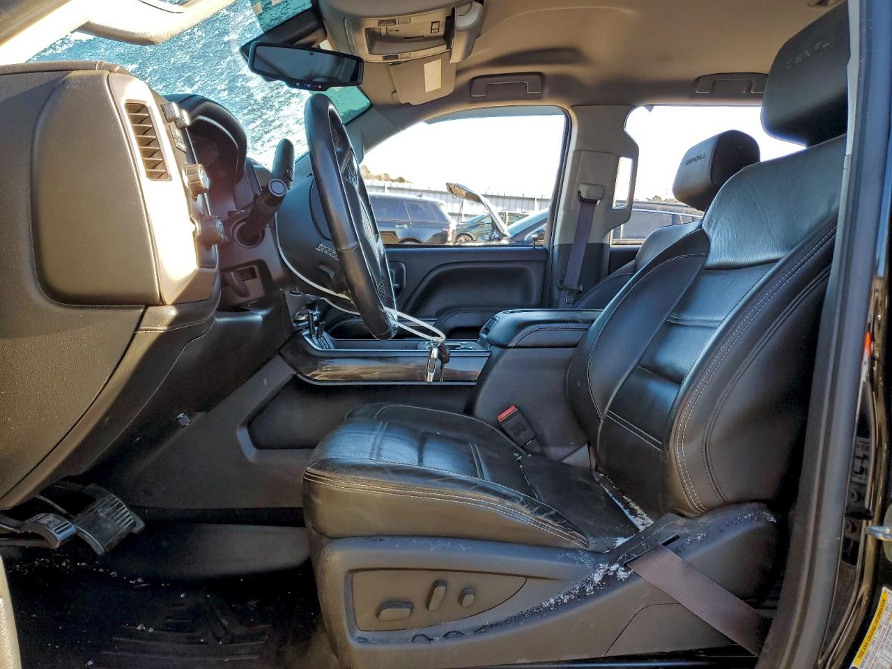 2015 GMC SIERRA K2500 DENALI photo 13