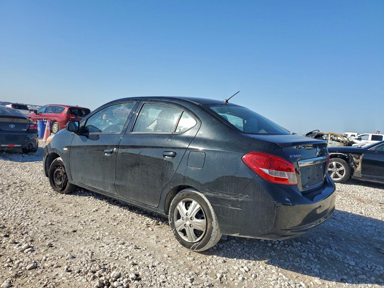 2017 MITSUBISHI MIRAGE G4 ES photo 2