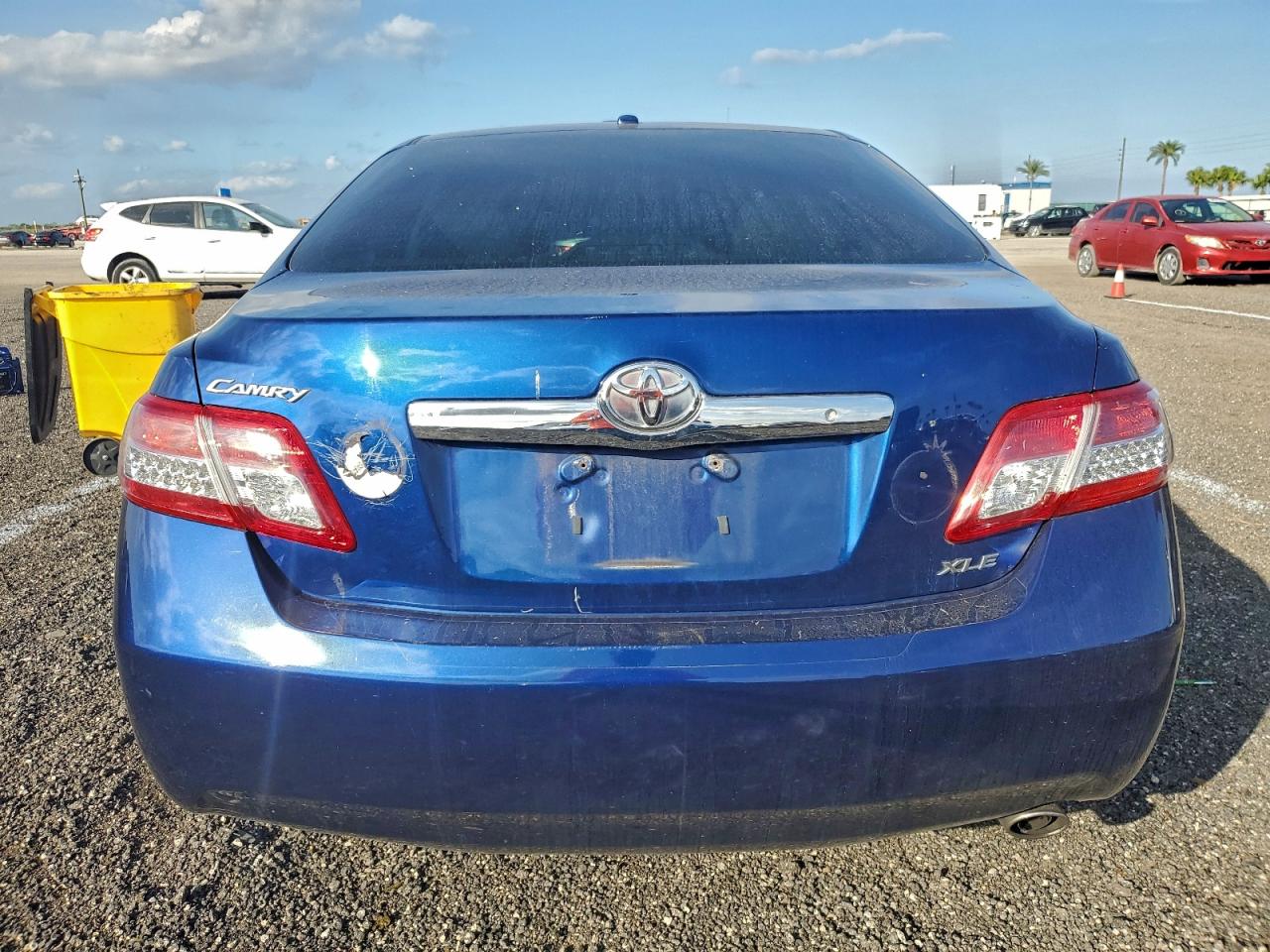 2011 TOYOTA CAMRY BASE photo 6