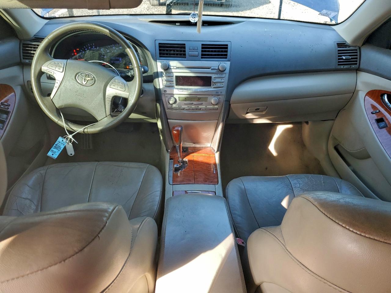 2011 TOYOTA CAMRY BASE photo 8
