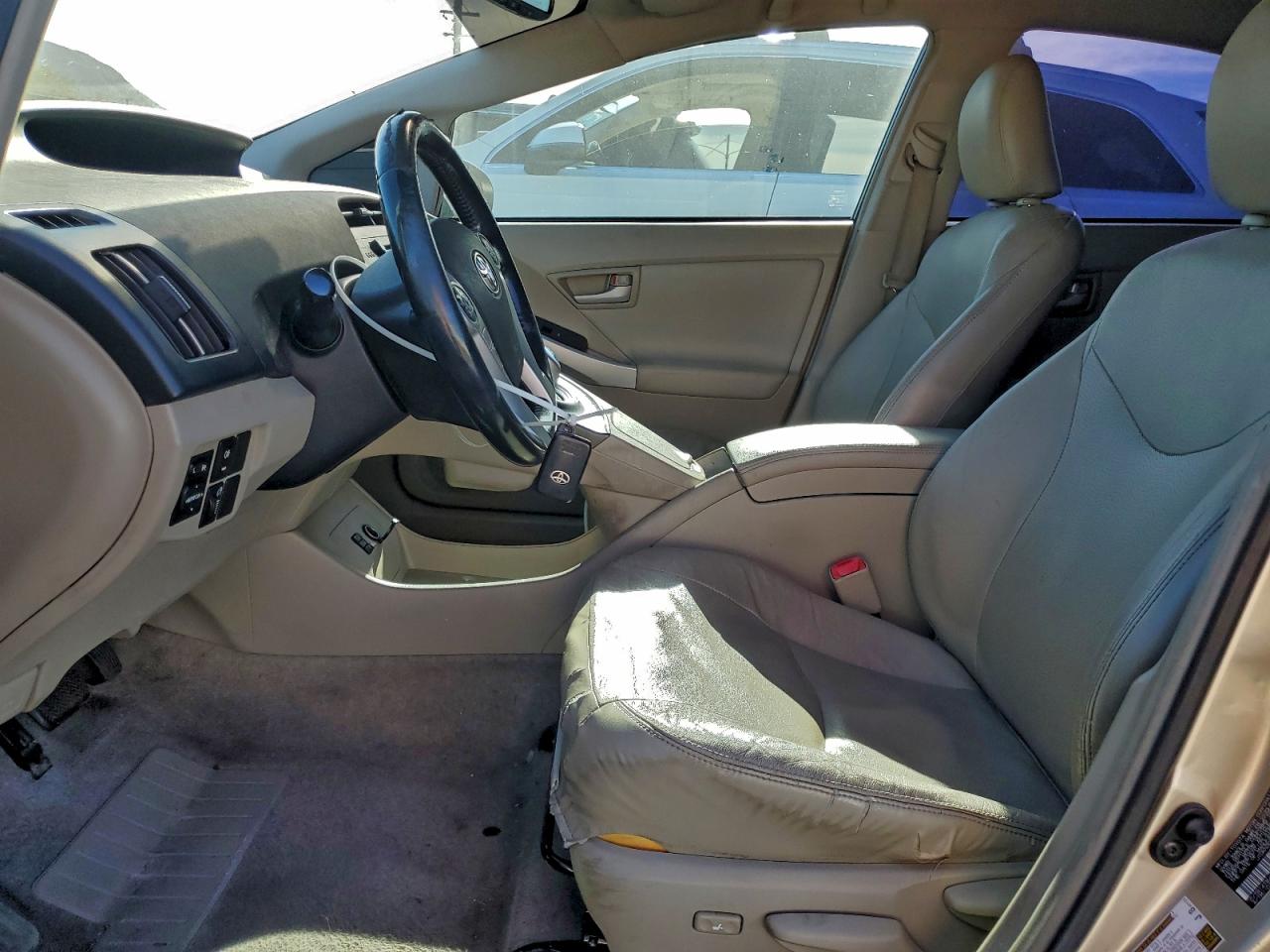 2010 TOYOTA PRIUS photo 13
