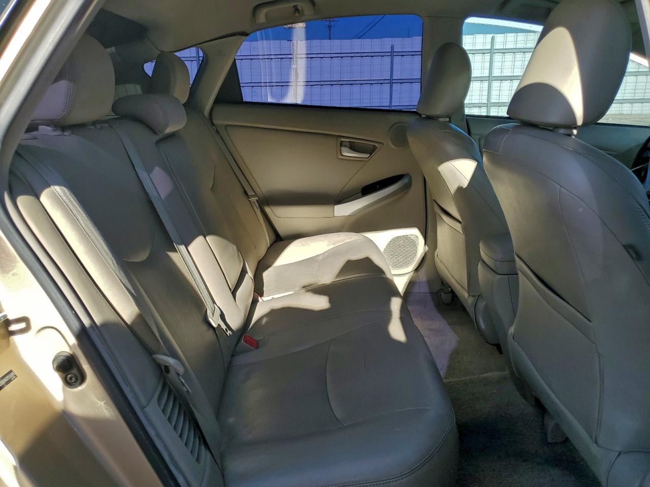 2010 TOYOTA PRIUS photo 19