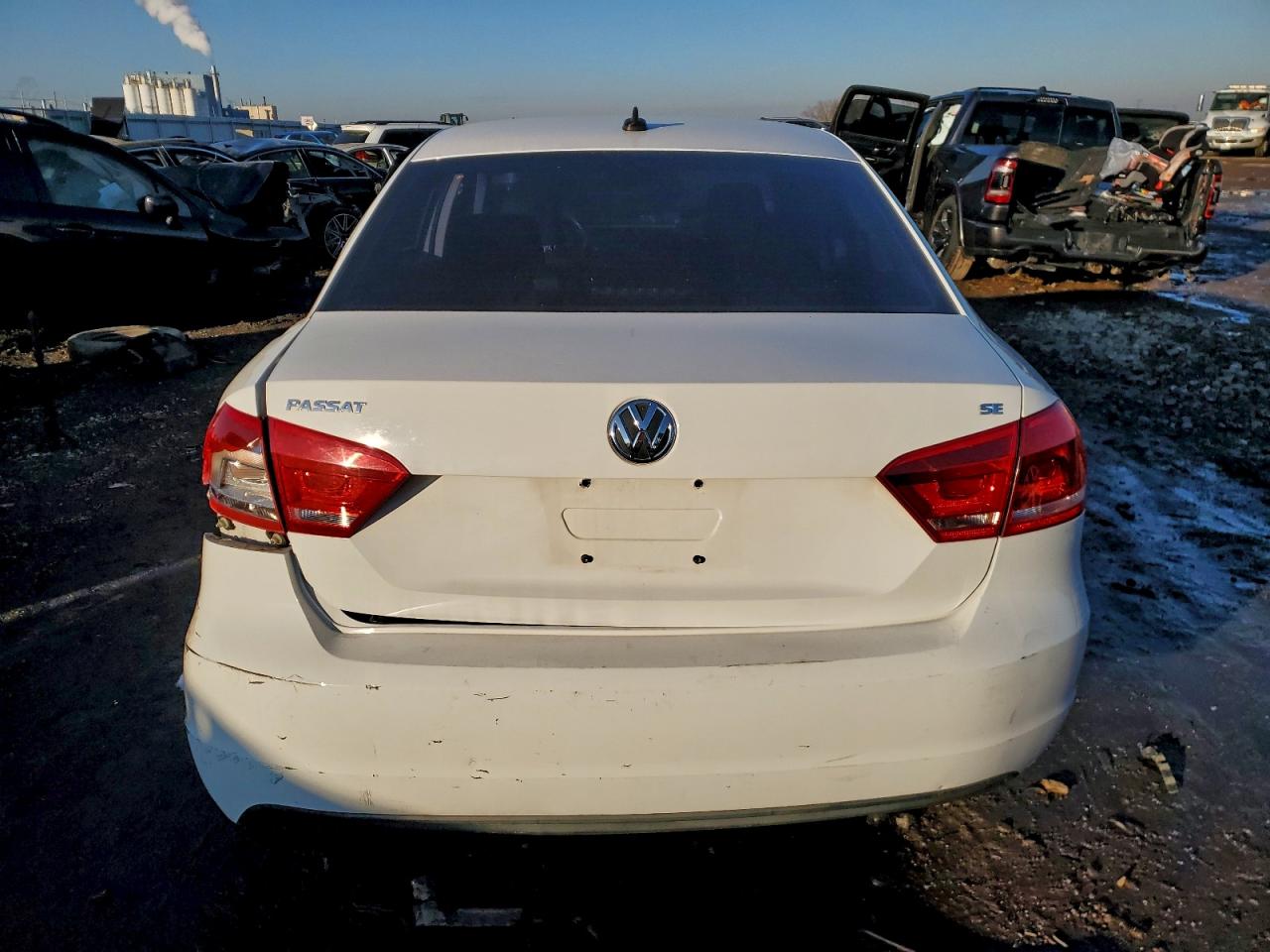 2012 VOLKSWAGEN PASSAT SE photo 11