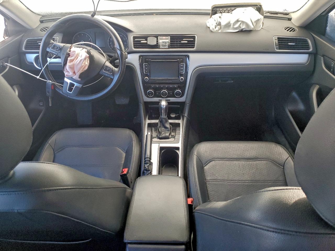 2012 VOLKSWAGEN PASSAT SE photo 15