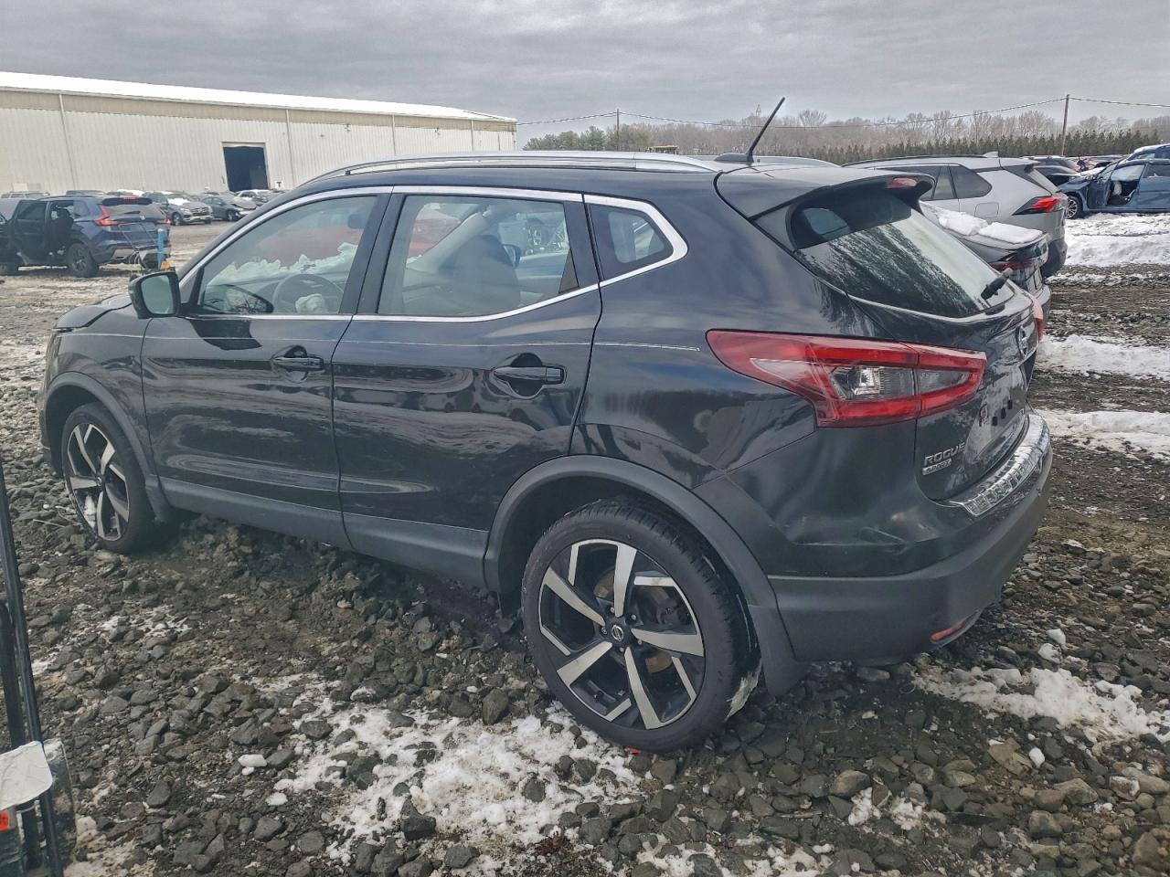 2020 NISSAN ROGUE SPORT S photo 2