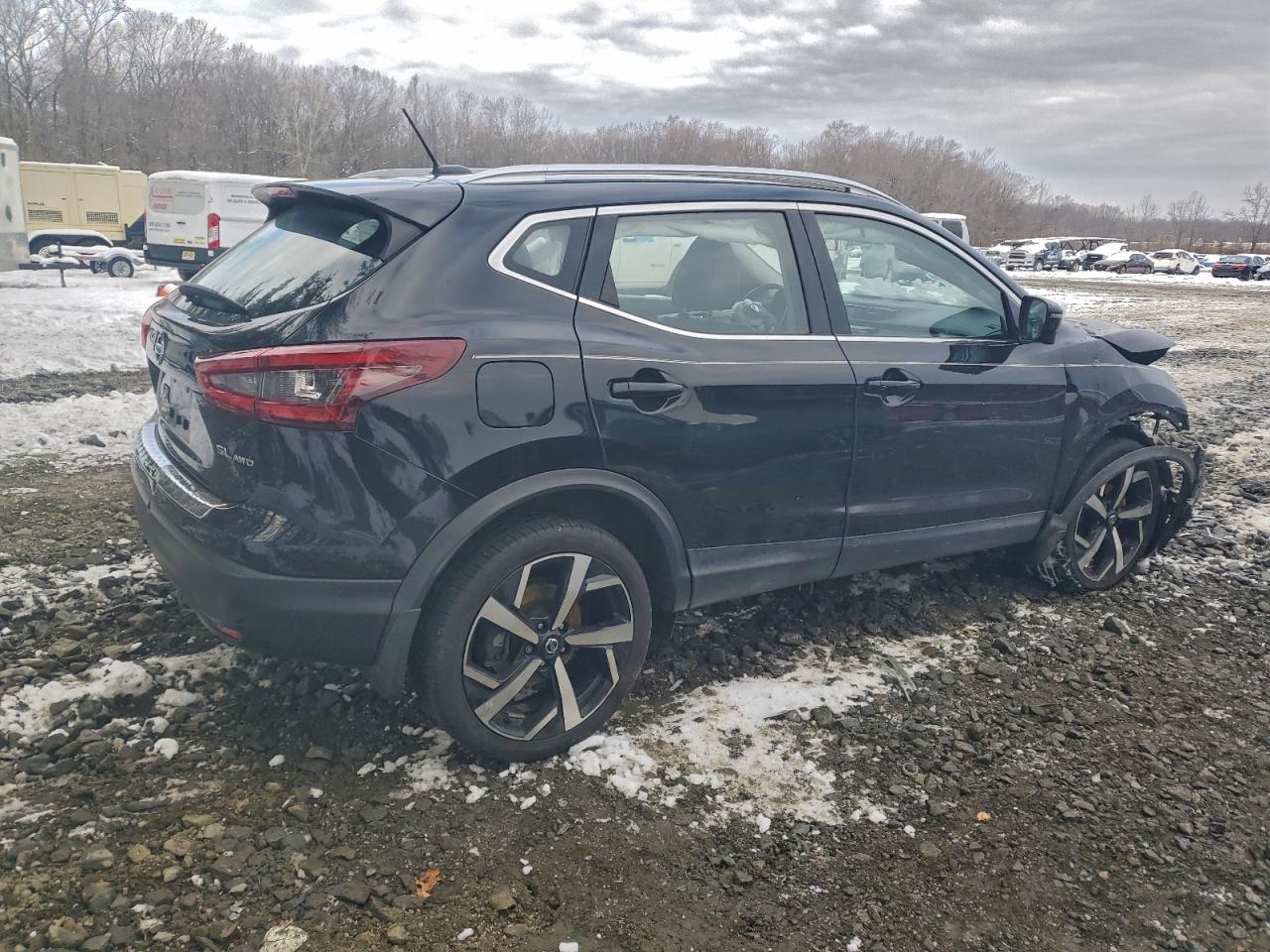 2020 NISSAN ROGUE SPORT S photo 3