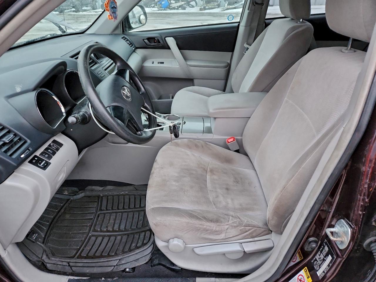 2013 TOYOTA HIGHLANDER BASE photo 7