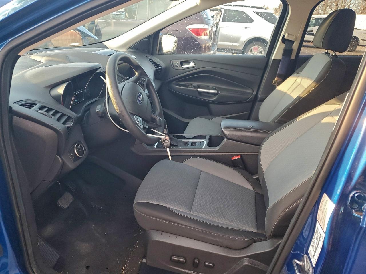 2017 FORD ESCAPE SE photo 7