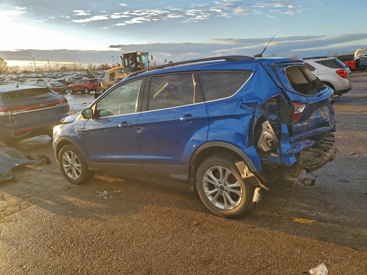 2017 FORD ESCAPE SE photo 2