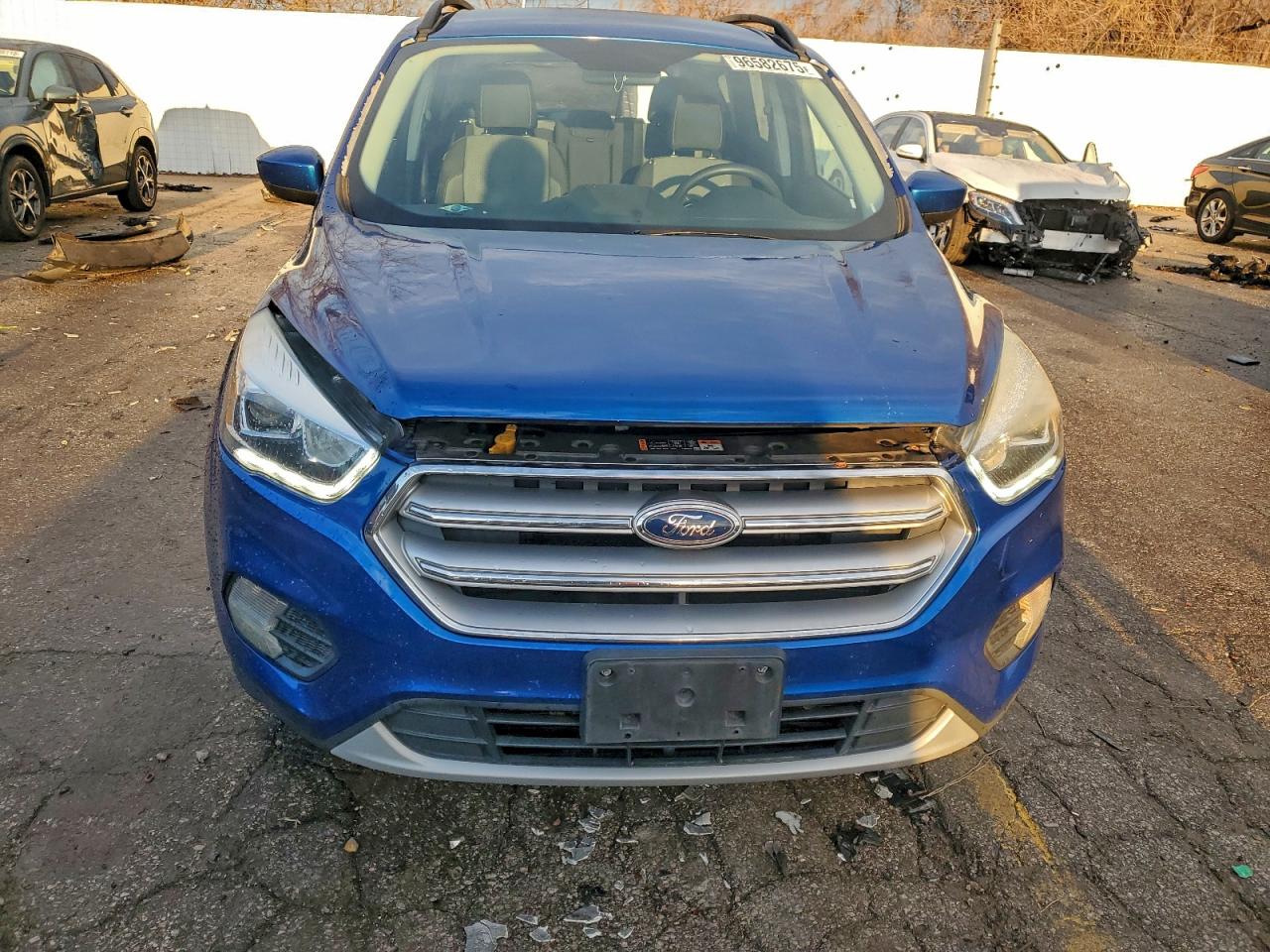 2017 FORD ESCAPE SE photo 5
