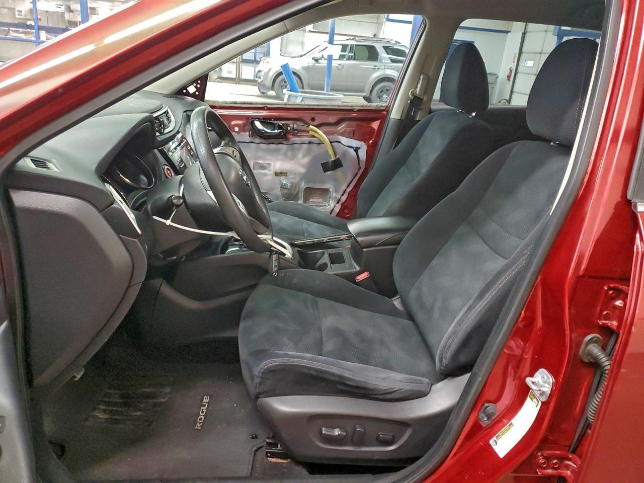 2016 NISSAN ROGUE S photo 19