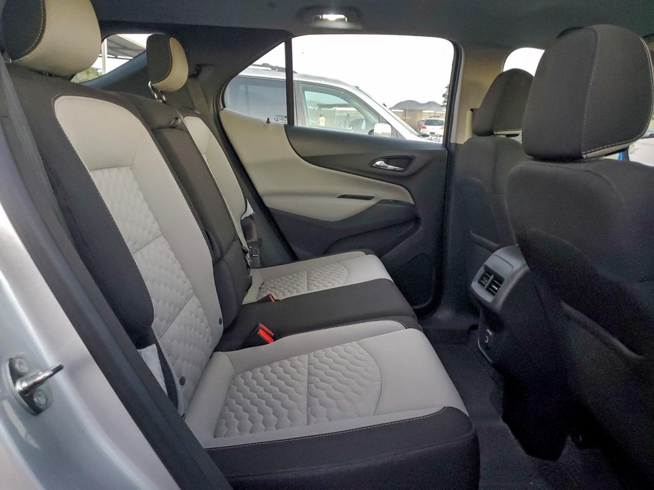 2020 CHEVROLET EQUINOX LS photo 11