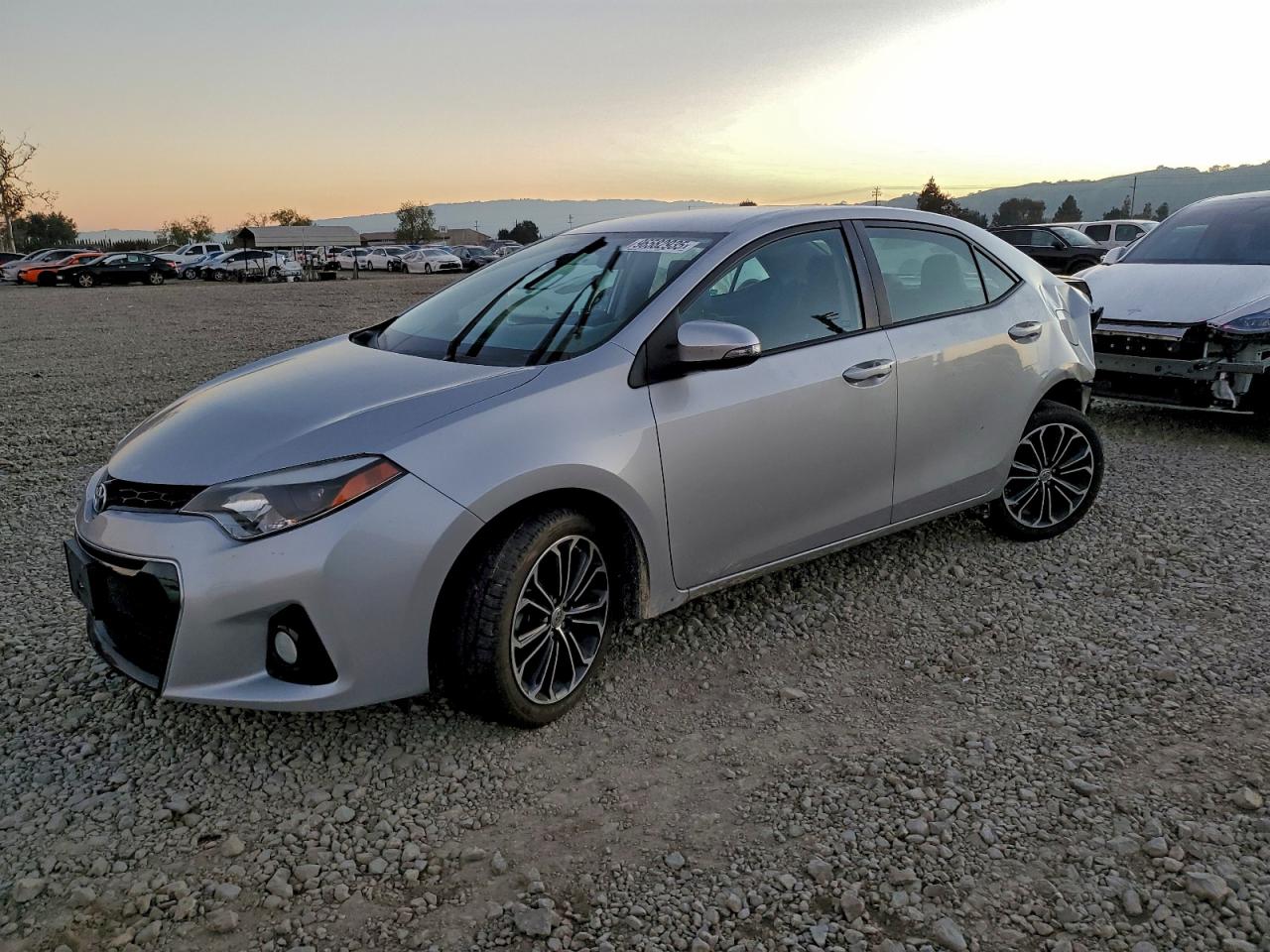 2015 TOYOTA COROLLA