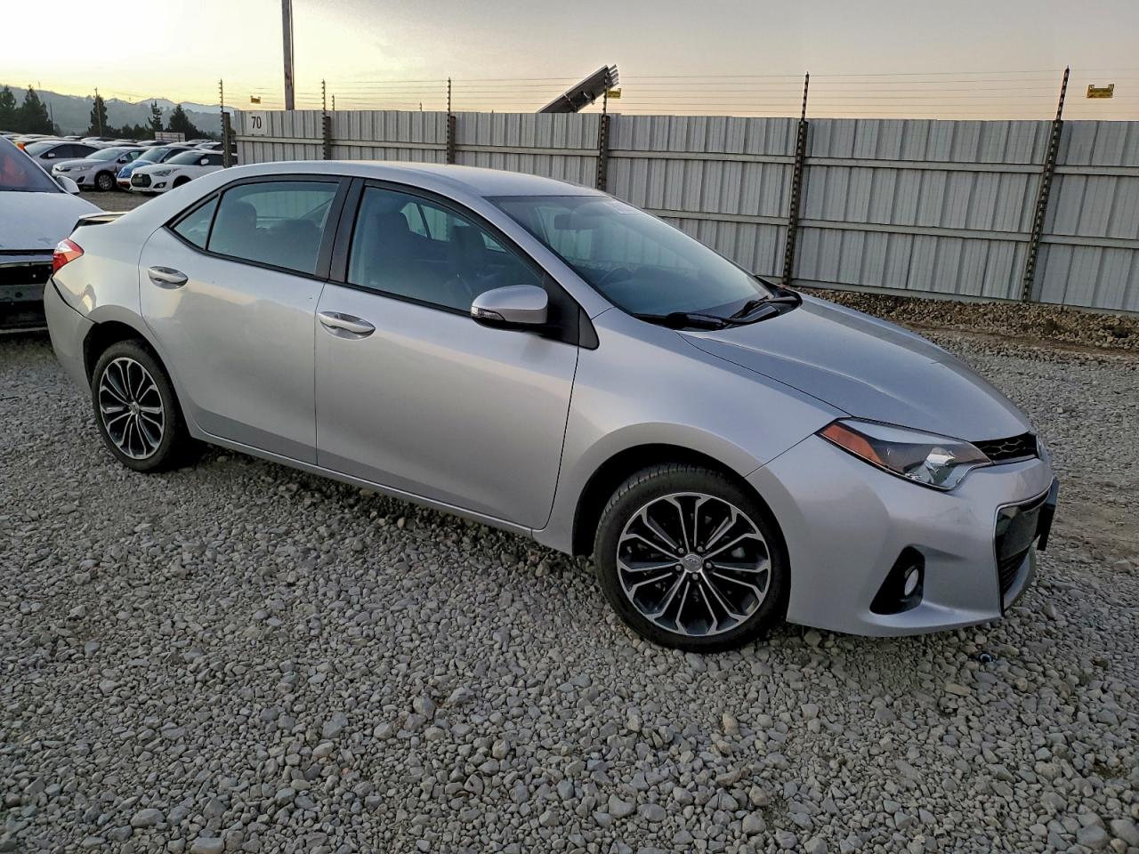 2015 TOYOTA COROLLA L photo 4