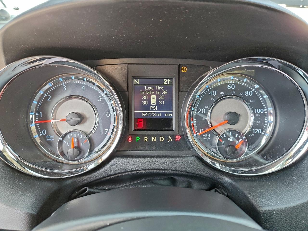 2015 CHRYSLER TOWN & COUNTRY TOURING L photo 9