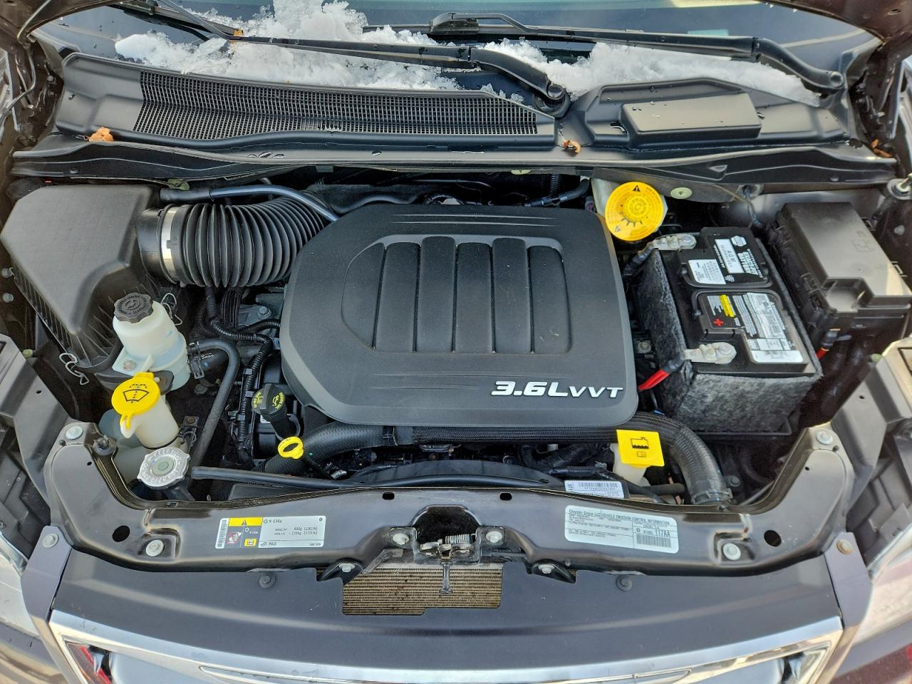 2015 CHRYSLER TOWN & COUNTRY TOURING L photo 12
