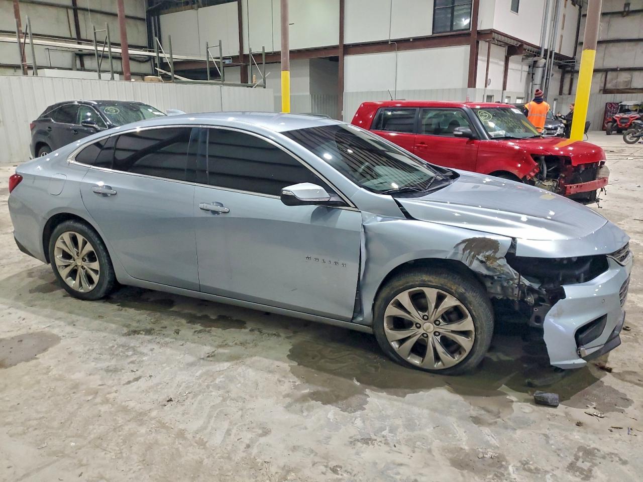 2017 CHEVROLET MALIBU PREMIER photo 4