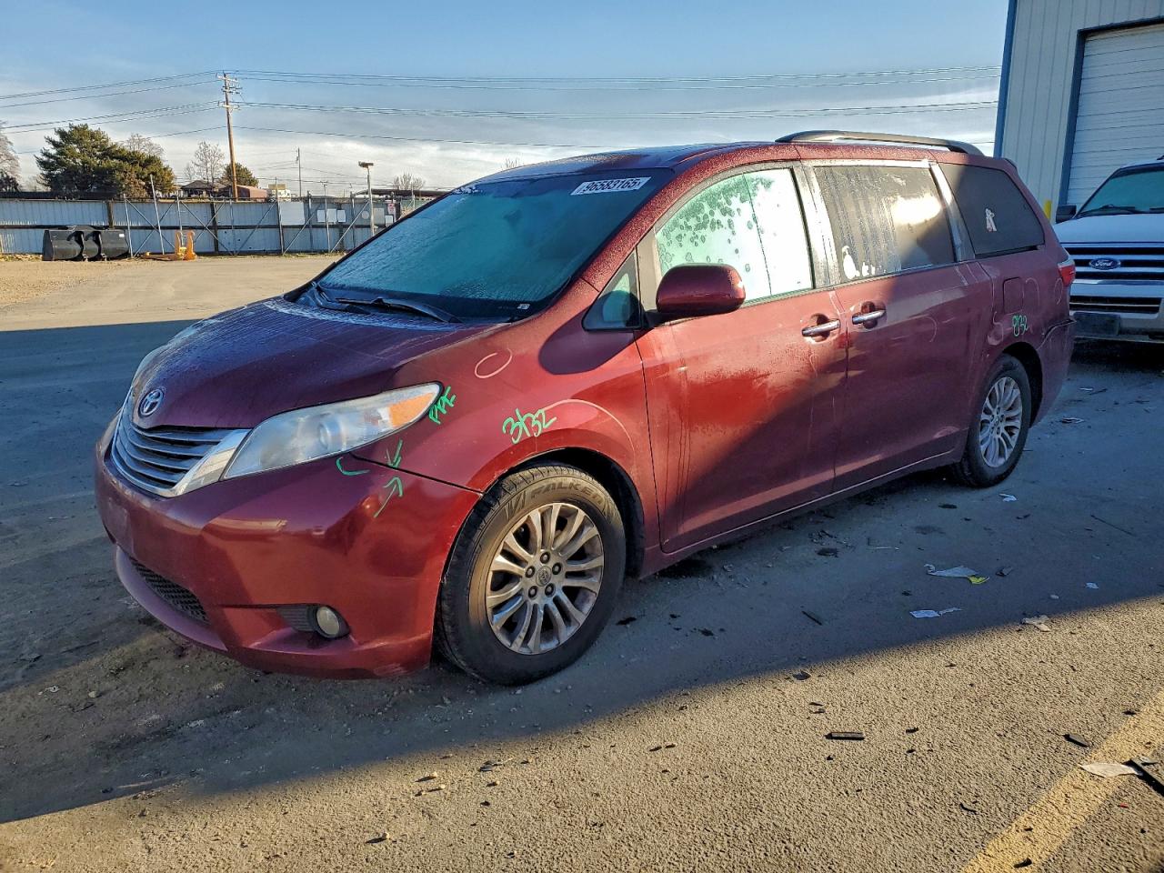 2015 TOYOTA SIENNA