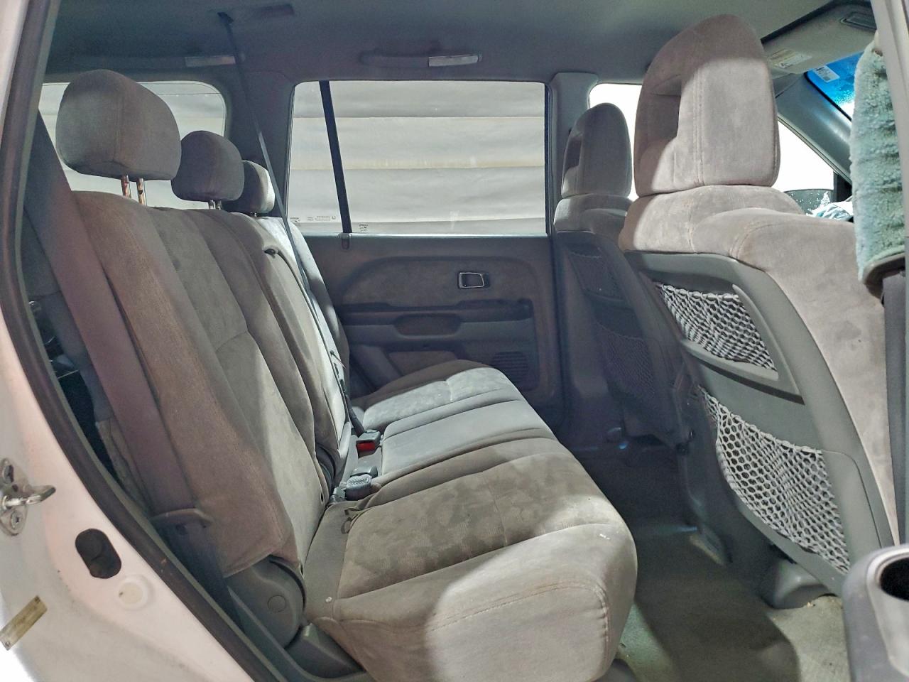 2004 HONDA PILOT EX photo 11
