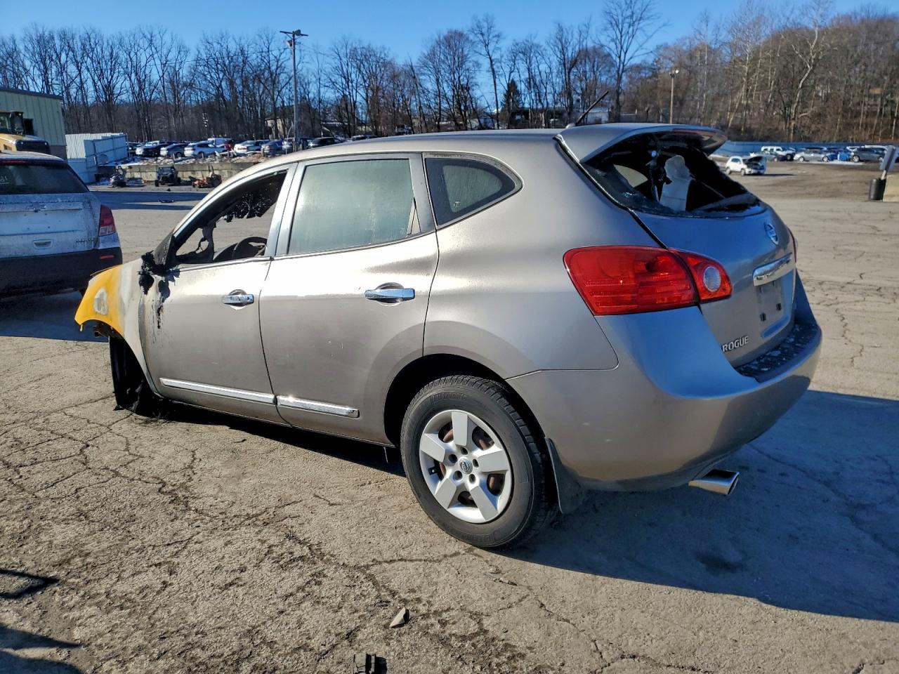 2011 NISSAN ROGUE S photo 2