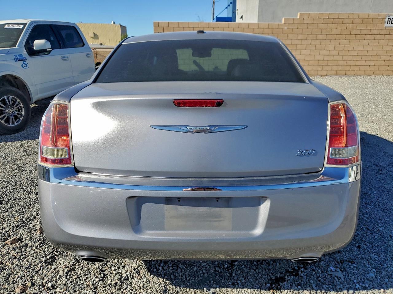 2014 CHRYSLER 300 photo 6
