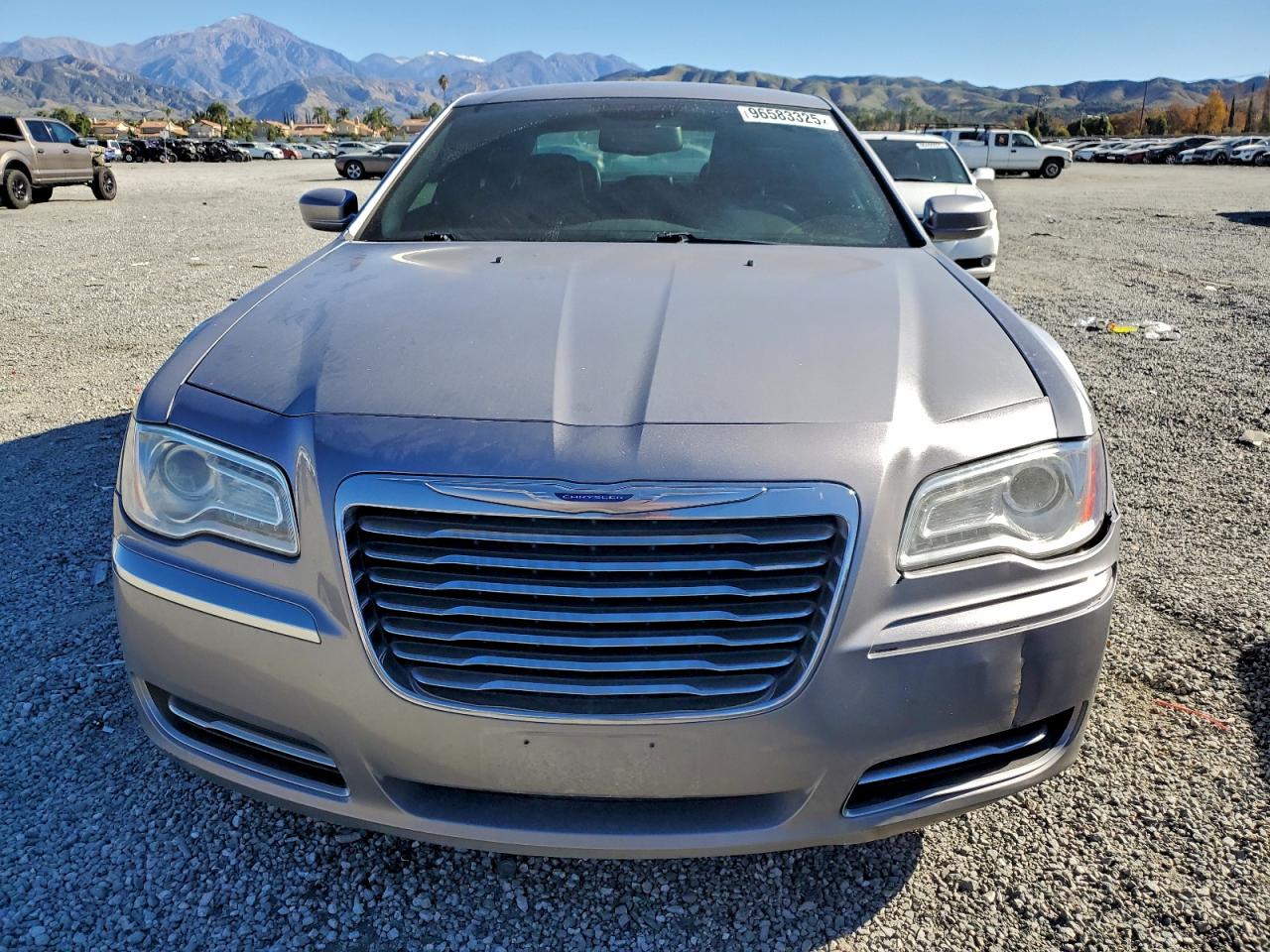 2014 CHRYSLER 300 photo 5